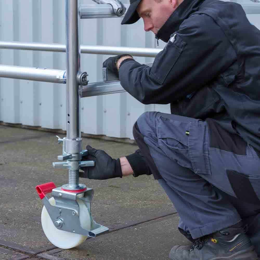 euroscaffold-rolsteiger-standaard-135x250-42m-werk (3)