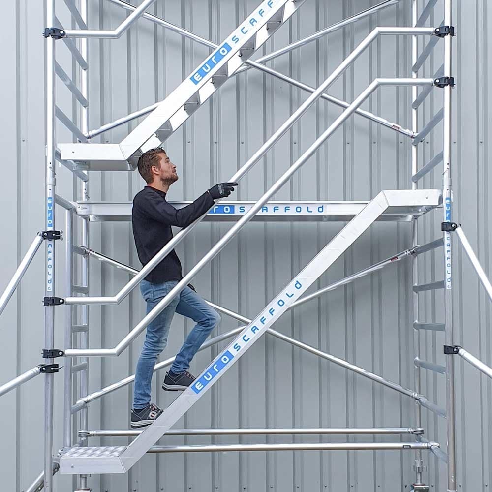 euroscaffold-trappentoren-135x250-42m-werkhoogte (2)