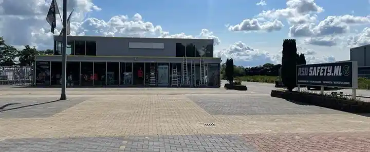 Winkel van RSN Safety aan de Rondweg 9 in Grootegast